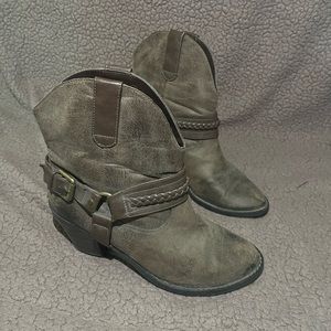 SODA Ankle Length Western Style Boots